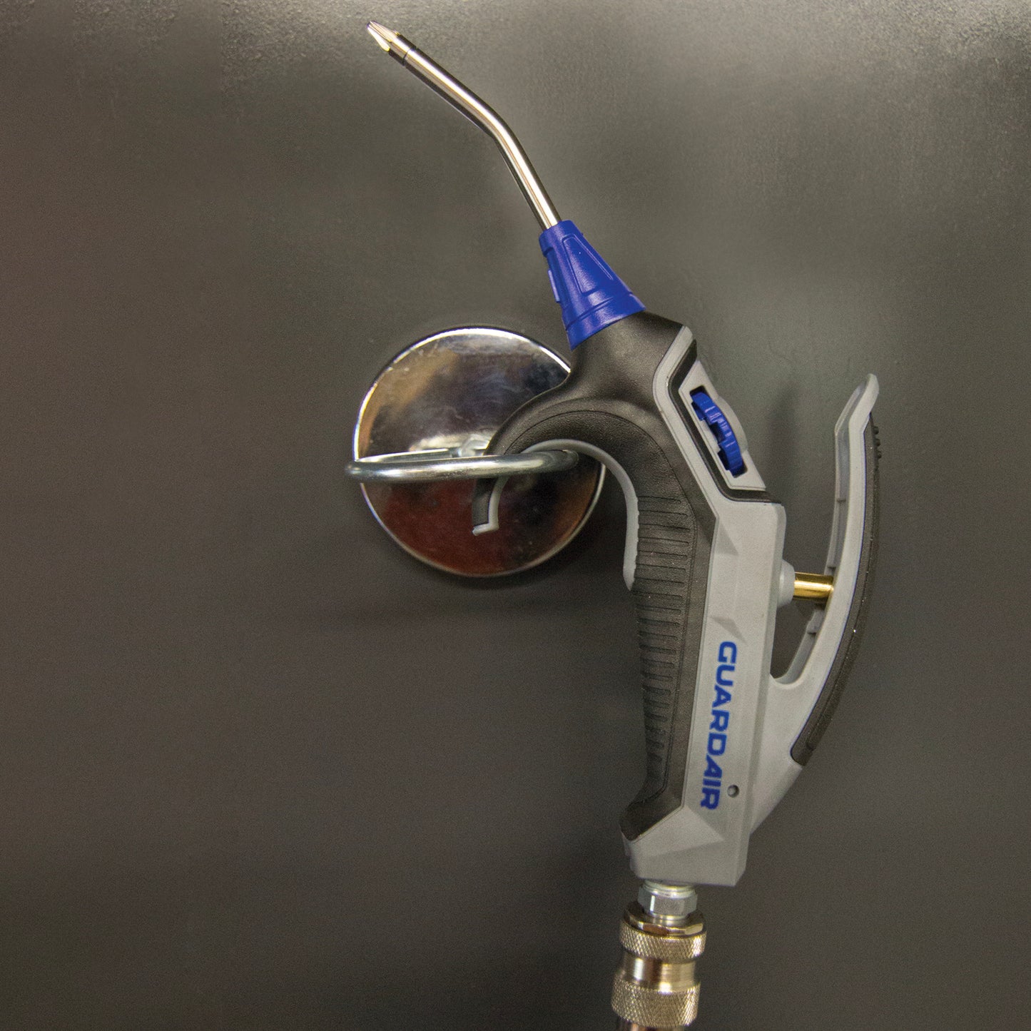 MagLoop Magnetic Air Gun Hanging Loop (200A50) Application