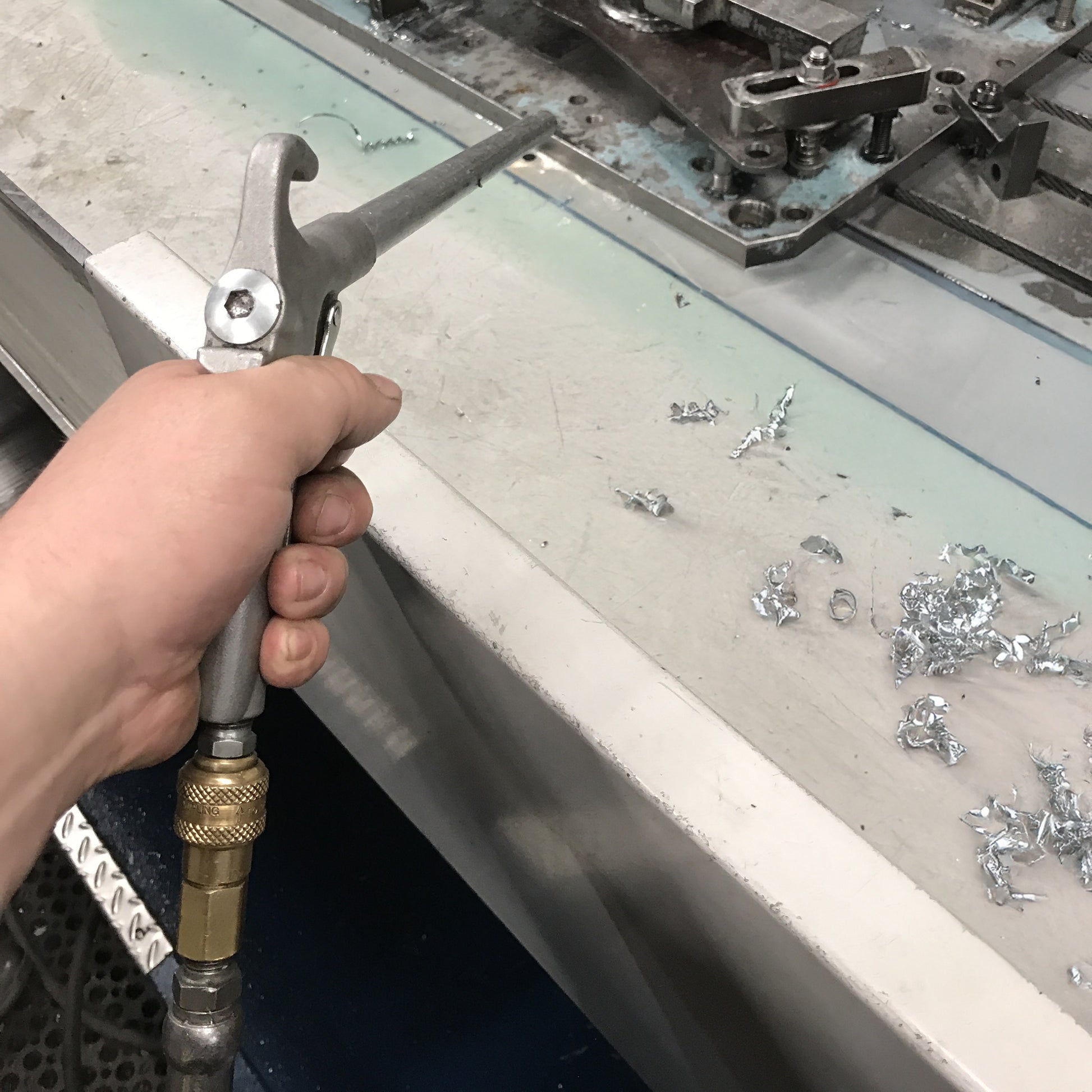 Long John 75LJ - Application Metal Shavings
